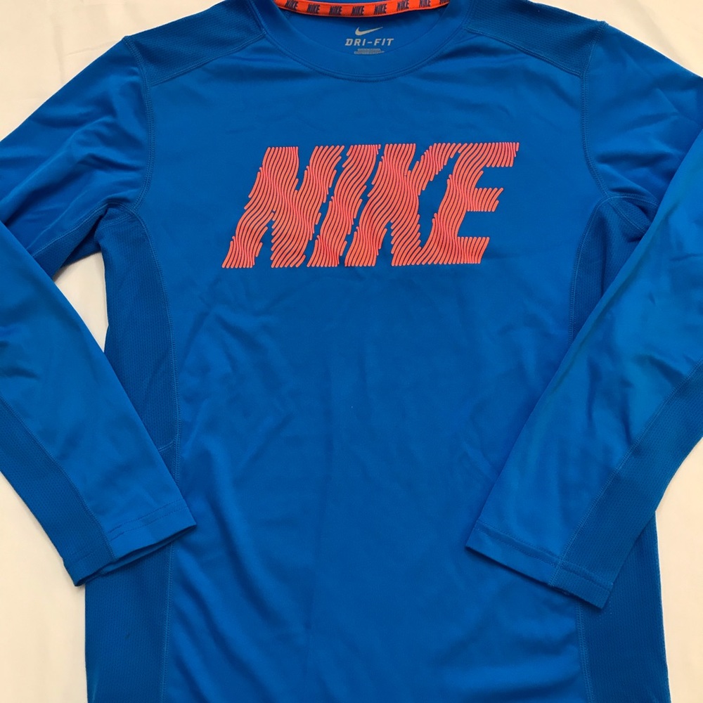 Nike Long Sleeve Top-Boy’s Medium